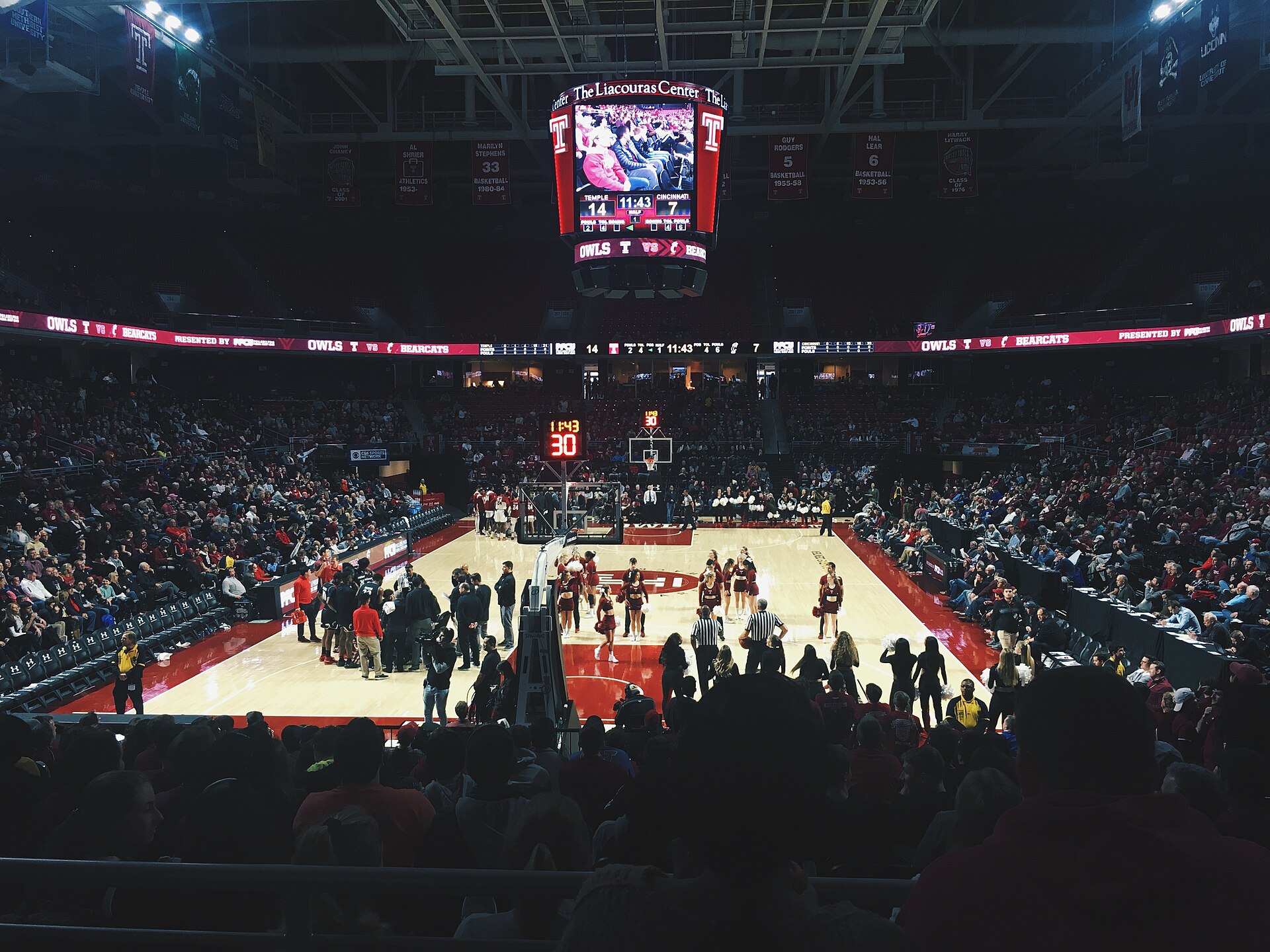 Packed Liacouras Center during a Temple Owls basketball game